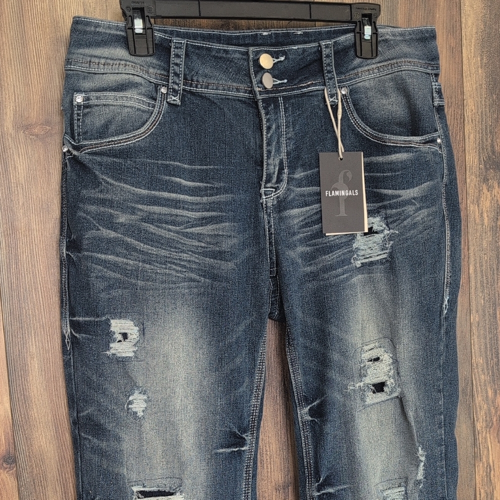 NWT Flamingals Boot Cut Distressed Jeans XL                                1014C